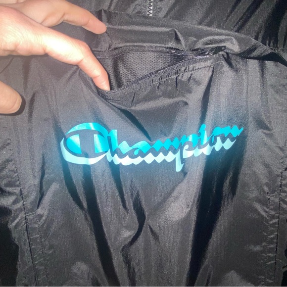 NWOT BOYS SIZE Medium CHAMPION Black and Turquoise Windbreaker Hoodie jacket . - Picture 8 of 13